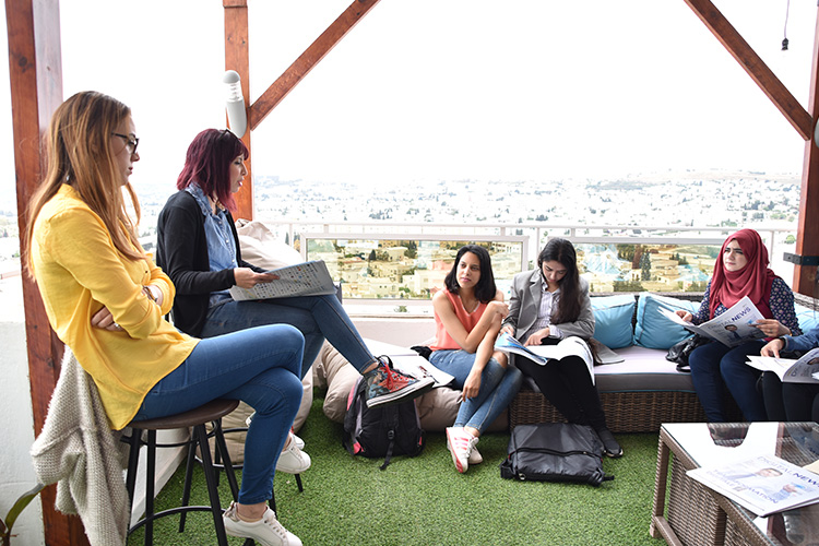 Visite des étudiants de l'Ecole Supérieure de Commerce de Tunis